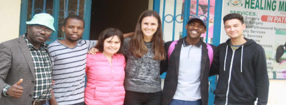 Anthony, Ariane und Aline in Uganda